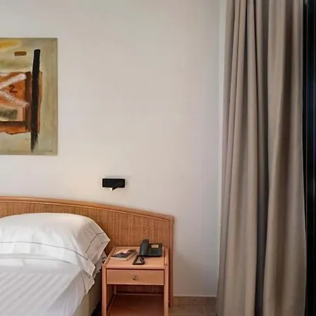 Chic Rina Sea M2 Sleeps 2 Persons Apartman