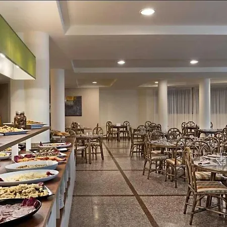 Chic Rina Sea M2 Sleeps 2 Persons